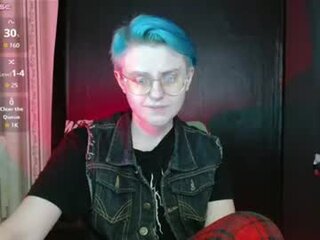 freya_kiss_